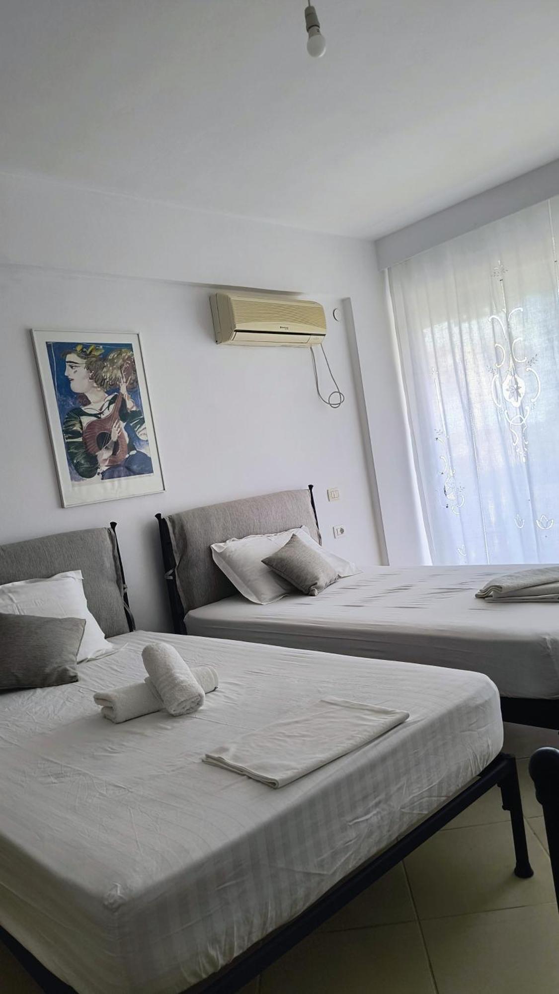 Polyxeni Apartments & Rooms Qëparo Exteriér fotografie
