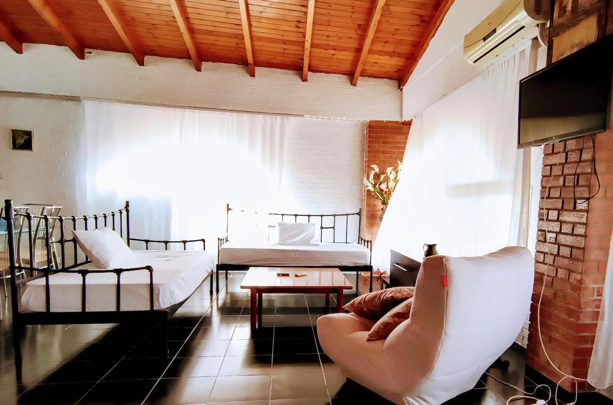Polyxeni Apartments & Rooms Qëparo Exteriér fotografie