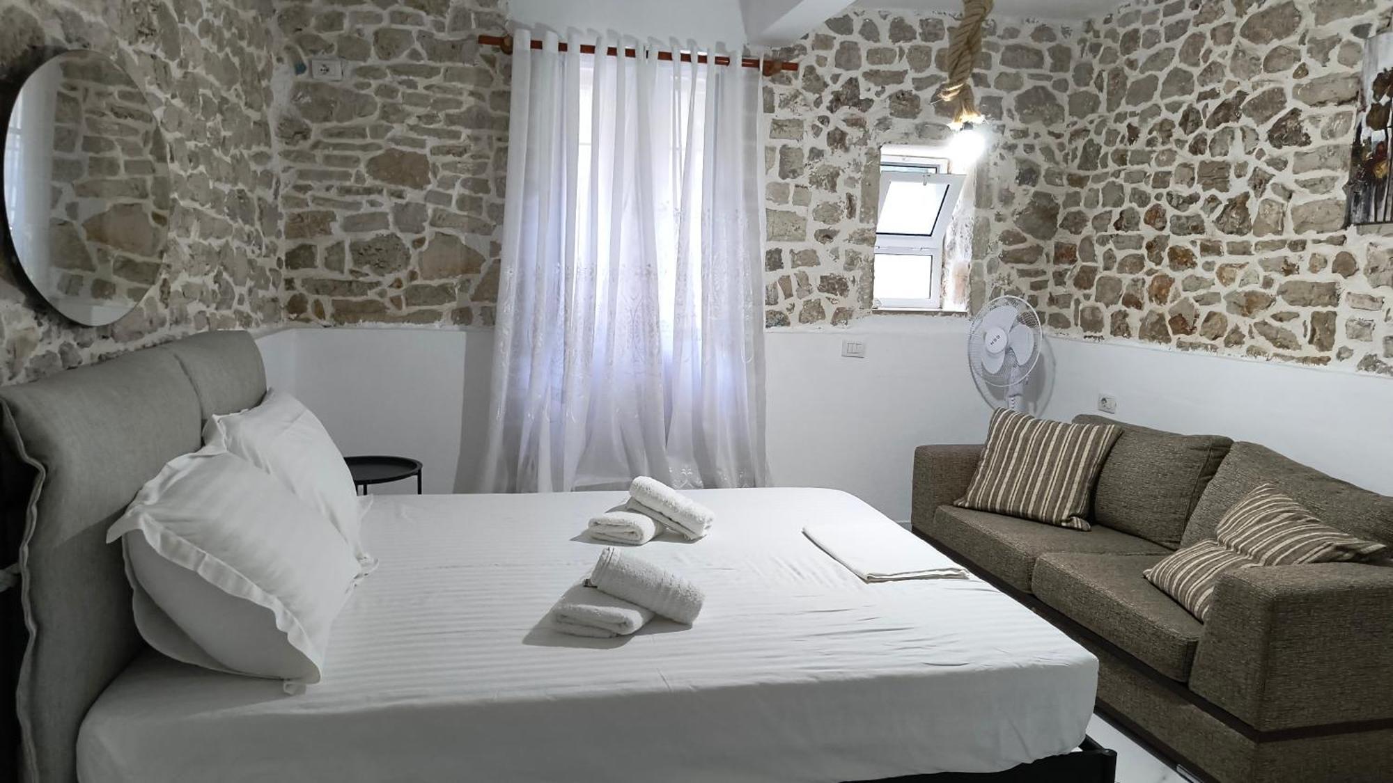 Polyxeni Apartments & Rooms Qëparo Exteriér fotografie