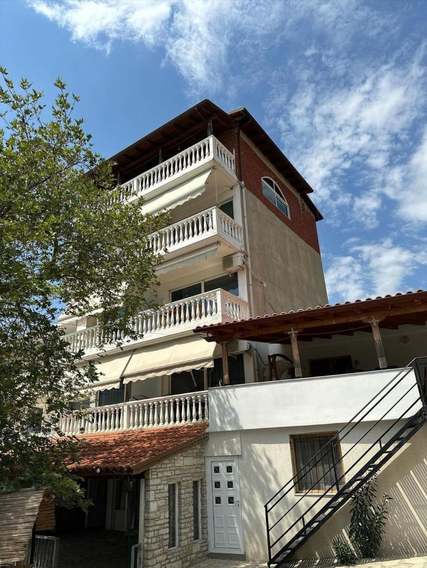 Polyxeni Apartments & Rooms Qëparo Exteriér fotografie